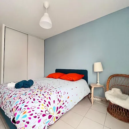 Le Verrieres - Cozy Avec Balcon Proche De La Gare Appartement