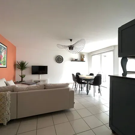 شقة Le Verrieres - Cozy Avec Balcon Proche De La Gare *