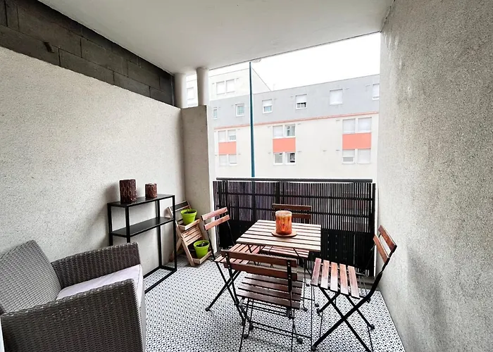 Le Verrieres - Cozy Avec Balcon Proche De La Gare